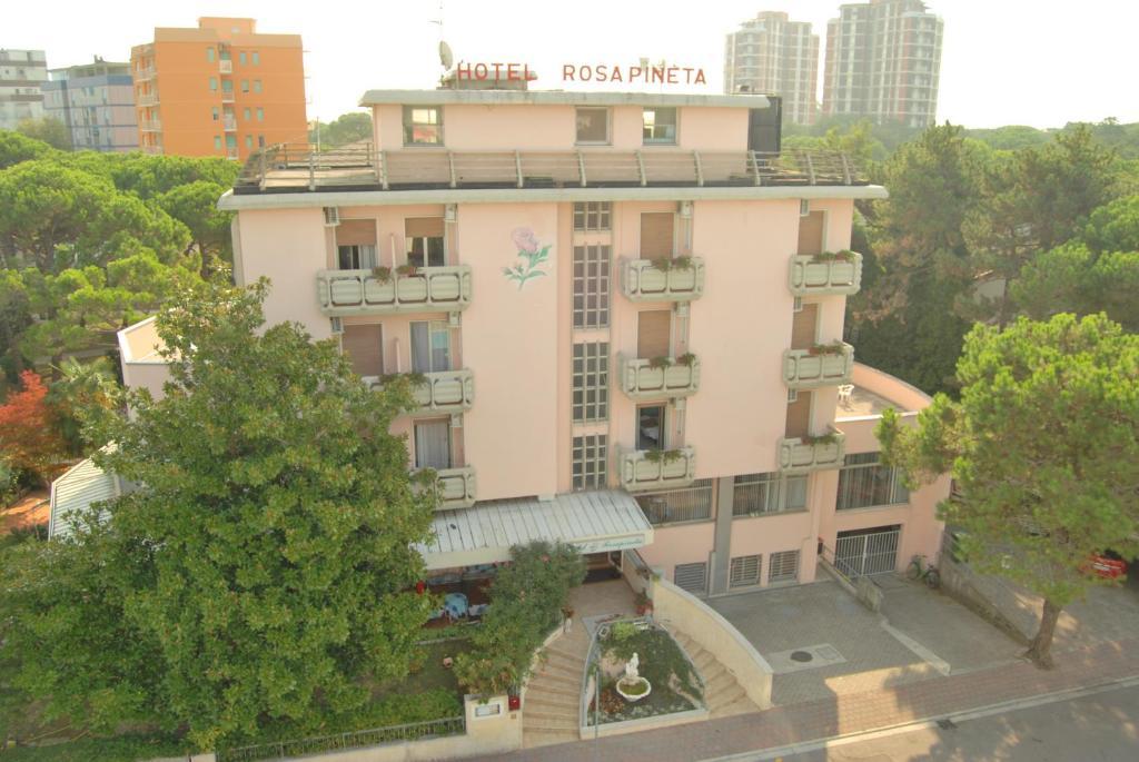 Hotel Rosapineta Lignano Sabbiadoro Exterior foto