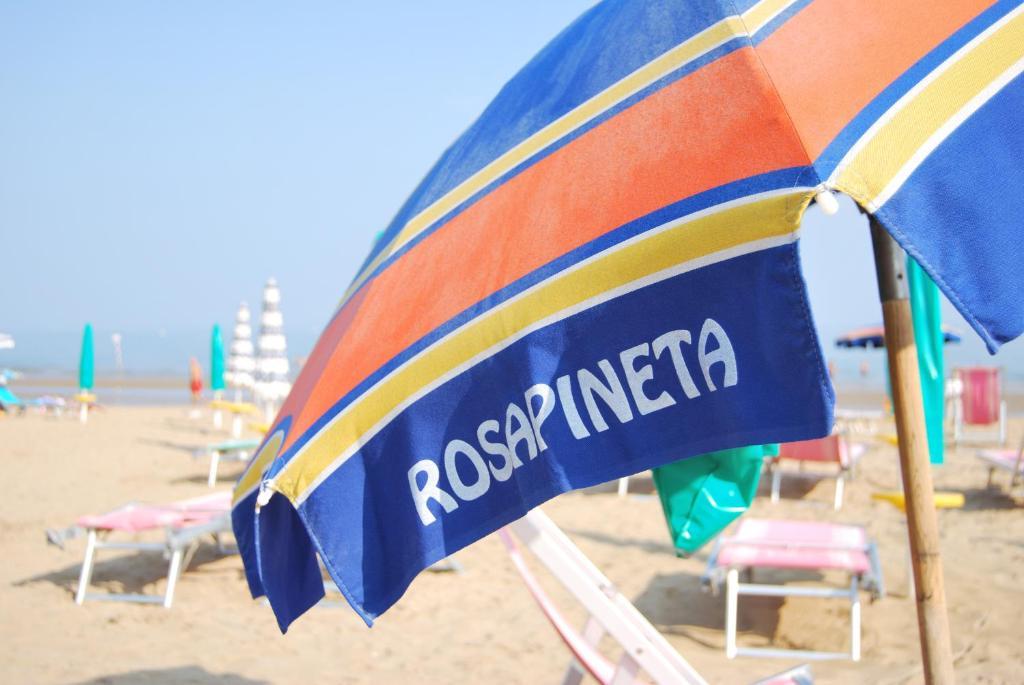 Hotel Rosapineta Lignano Sabbiadoro Exterior foto